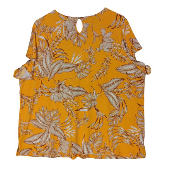 Liz Claiborne Blouse Size 1X Yellow and Beige Floral Print Short Flowy Sleeves - Picture 2 of 8